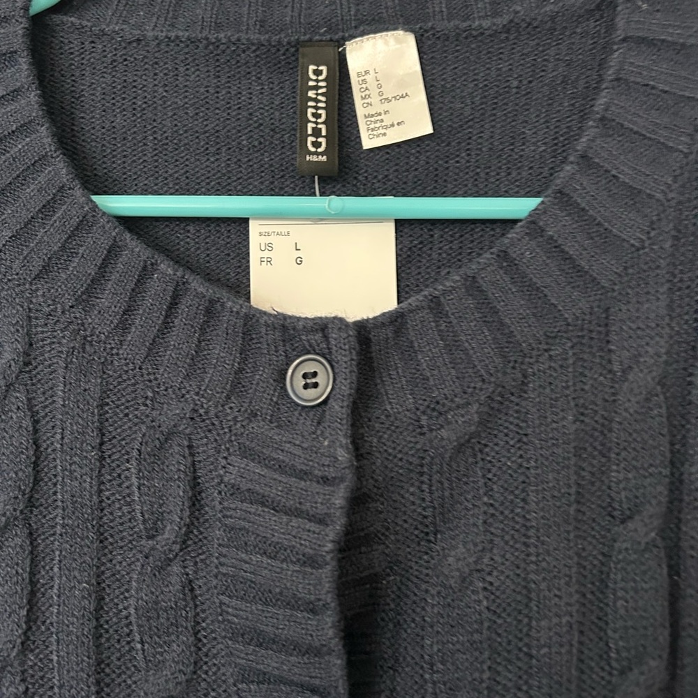 Cropped Cardigan - Picture 2 of 4